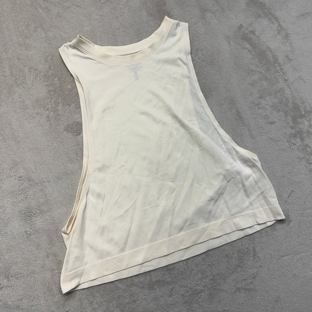 Athleta Shirt Women's XS Ultimate Muscle Tank Cream White Ribbed Neck Activewear